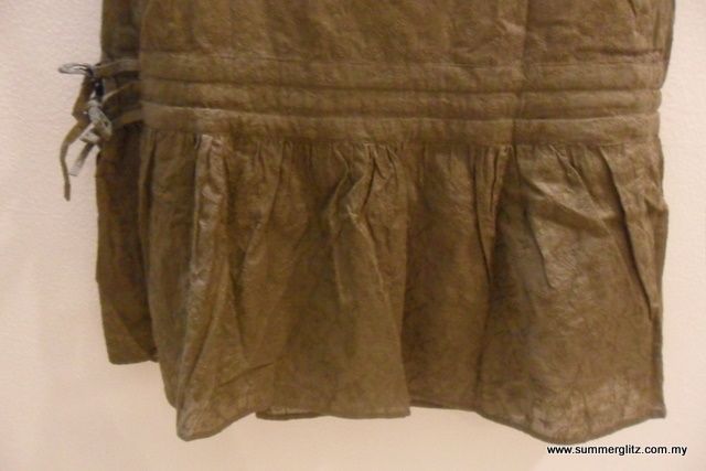 SGM065 : Japanese Floral Embroidered Cross-Bust Hem Drawstring Sleeveless Blouse