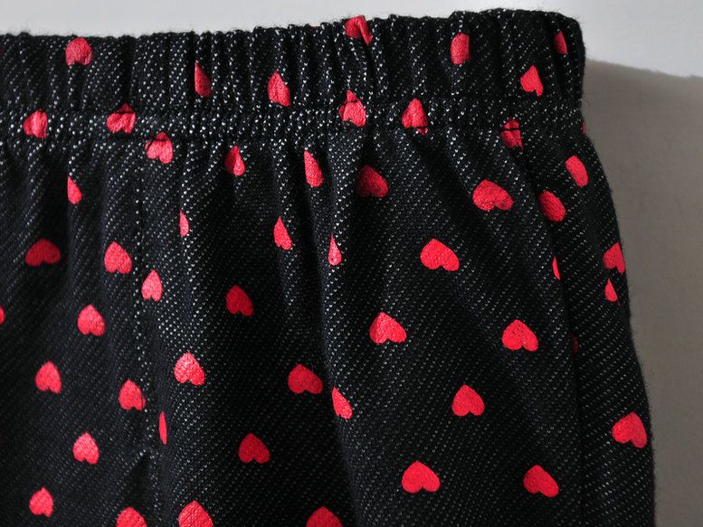 SGB120 : Love Prints 3/4 Black Leggings