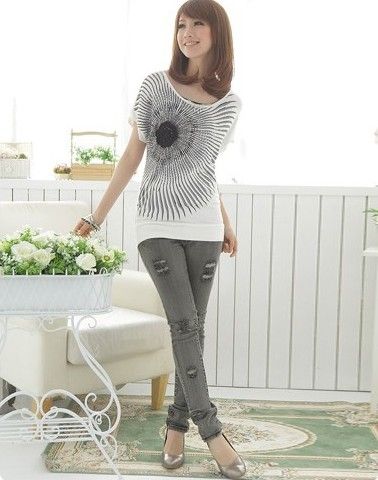 SGL123: Crochet Flower Glitter Tee