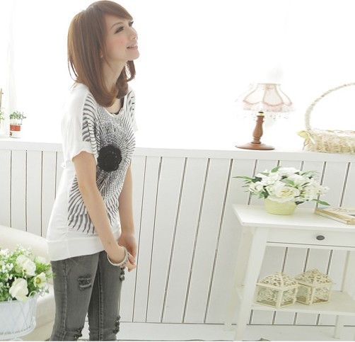 SGL123: Crochet Flower Glitter Tee