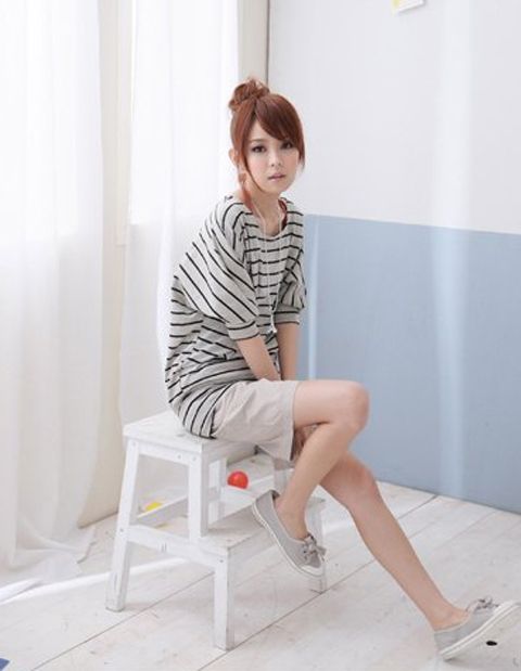 SGL128: Stripes Bat Sleeves Tee