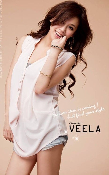 SGL198 : Casual 3 Buttons Sleeveless Draped Blouse