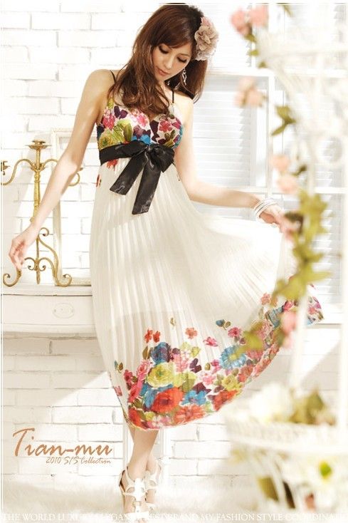 SGL229 : Sexy and Elegant Bohemian Floral Pleated Maxi Dress
