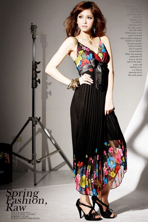 SGL229 : Sexy and Elegant Bohemian Floral Pleated Maxi Dress