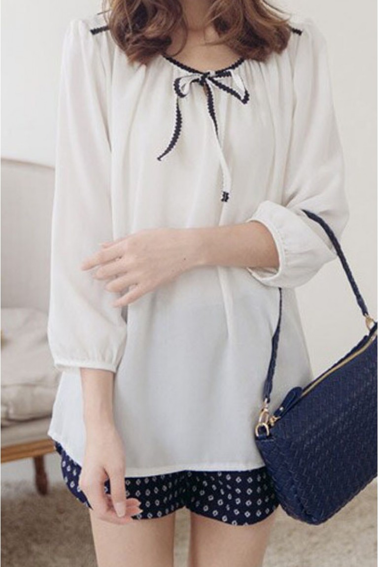 Simple Plain White Ladies Long Sleeves Top