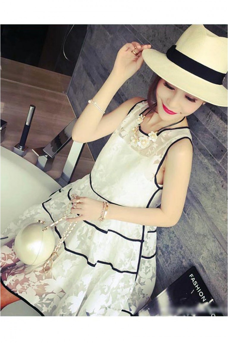 Maternity Organza Floral Sleeveless Dress With Inner